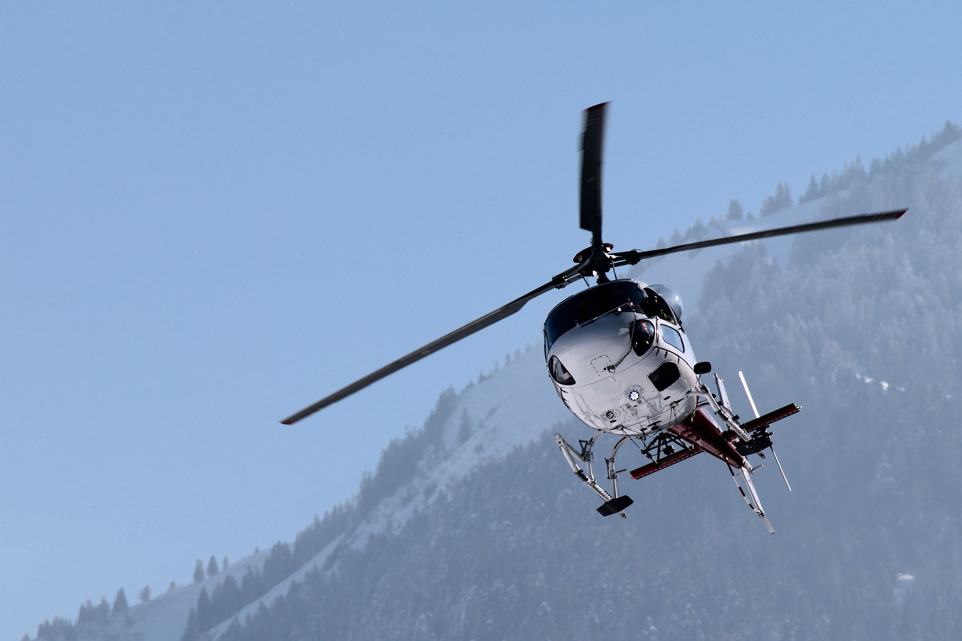 helicopter h135